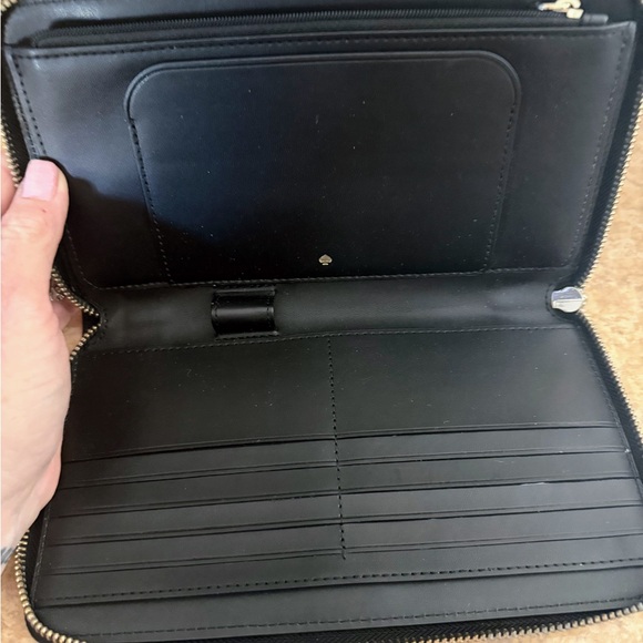 Kate Spade Black and Gold Wallet & Arctic water bottle iridescent - Picture 5 of 9